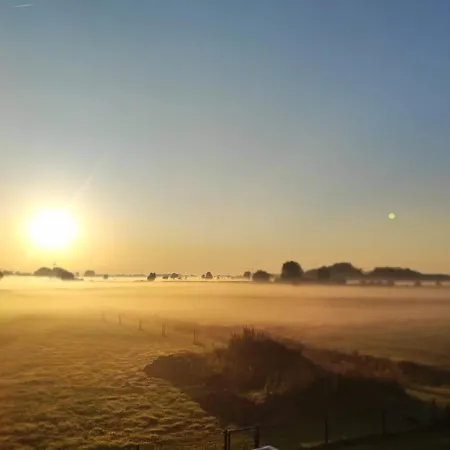 Canhusen Apartment *