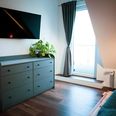 Canhusen Apartment *