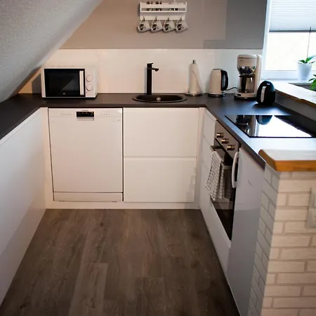 Canhusen Apartment *